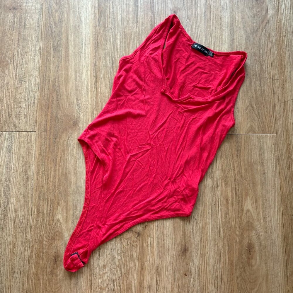 Pretty Little Thing Sleeveless Tank V-Neck Bodysuit Red Women’s Size 4